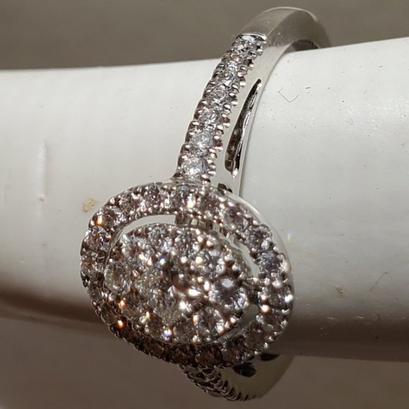 Beautiful  design 14K white gold diamond  ring - Picture 4 of 13